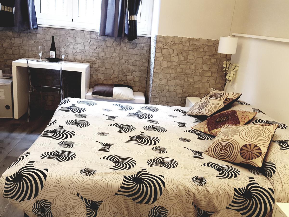 Dea Roma Inn Buitenkant foto