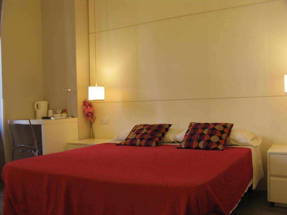 Dea Roma Inn Buitenkant foto