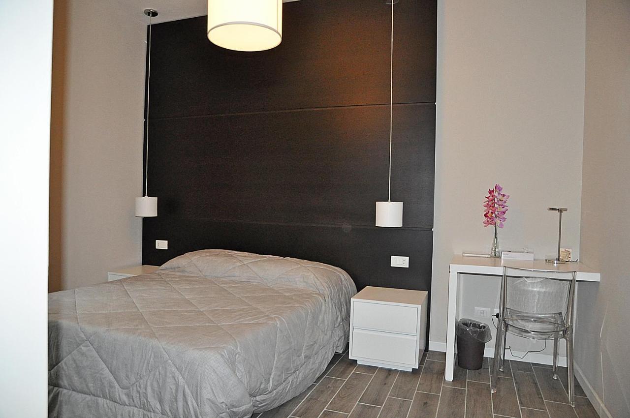 Dea Roma Inn Buitenkant foto