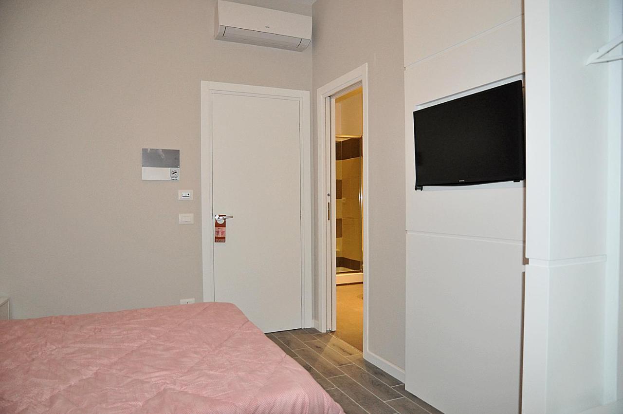 Dea Roma Inn Buitenkant foto